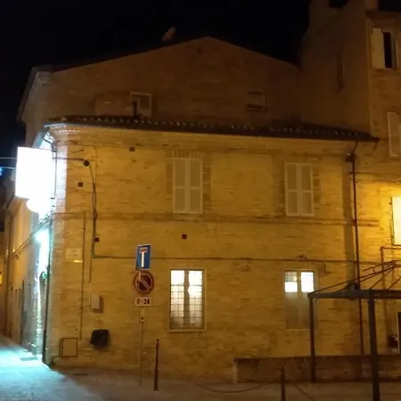 Dimora Damiani ベッド・アンド・ブレックファスト 3*