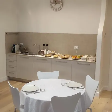 Nocleg ze śniadaniem Dimora Damiani 3*
