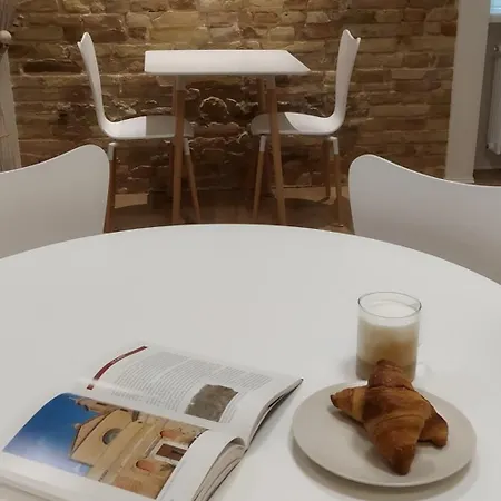 Dimora Damiani ベッド・アンド・ブレックファスト 3*