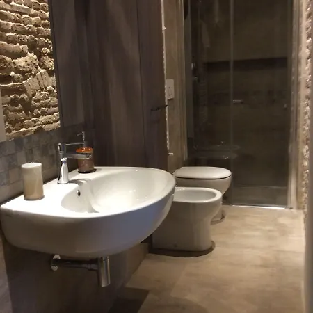 Dimora Damiani ベッド・アンド・ブレックファスト Montefiore dellʼAso